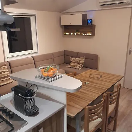 Grand Mobilhome Spacieux 8 Places Frejus/Straphael Exterior photo