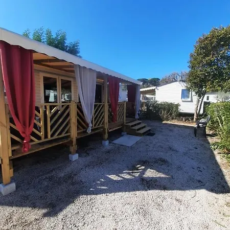 Grand Mobilhome Spacieux 8 Places Frejus/Straphael Exterior photo