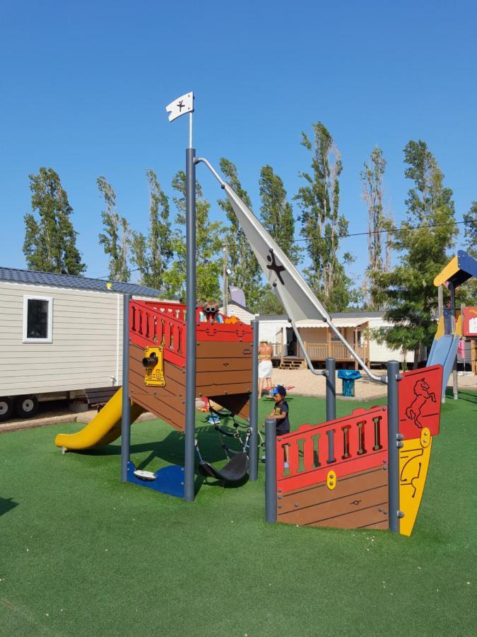 Campsite Grand Mobilhome Spacieux 8 Places Frejus/straphael *