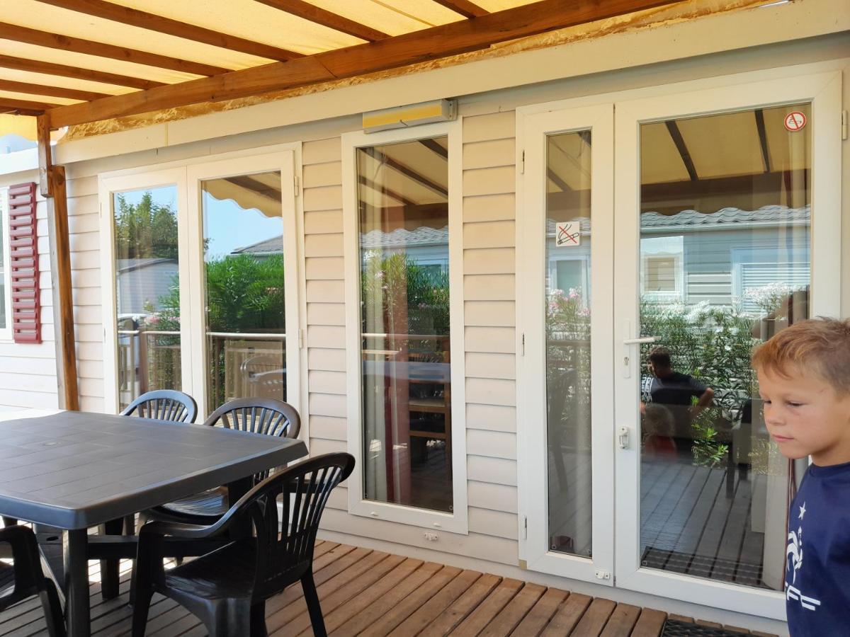 Campsite Grand Mobilhome Spacieux 8 Places Frejus/straphael *